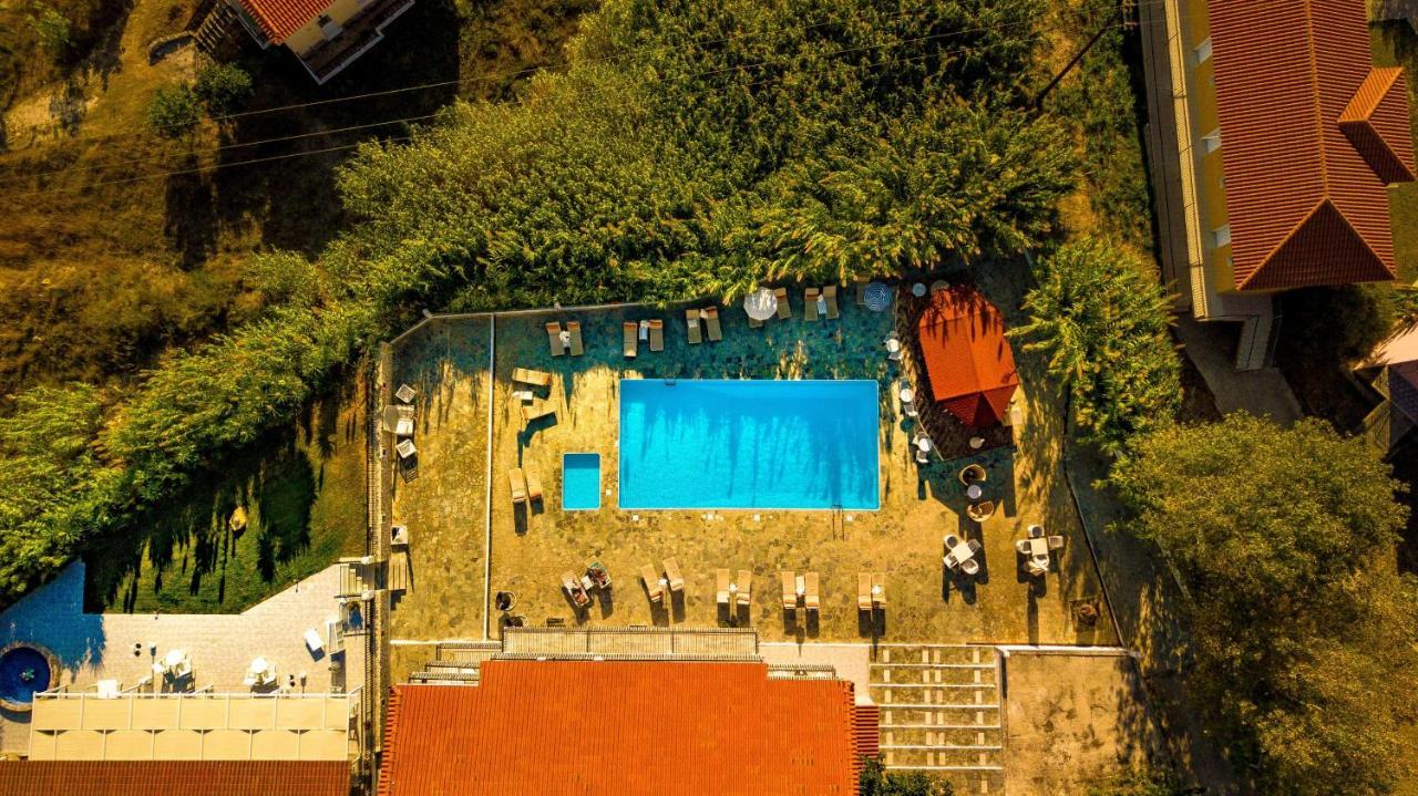 Blue Horizon Hotel Svoronata Buitenkant foto